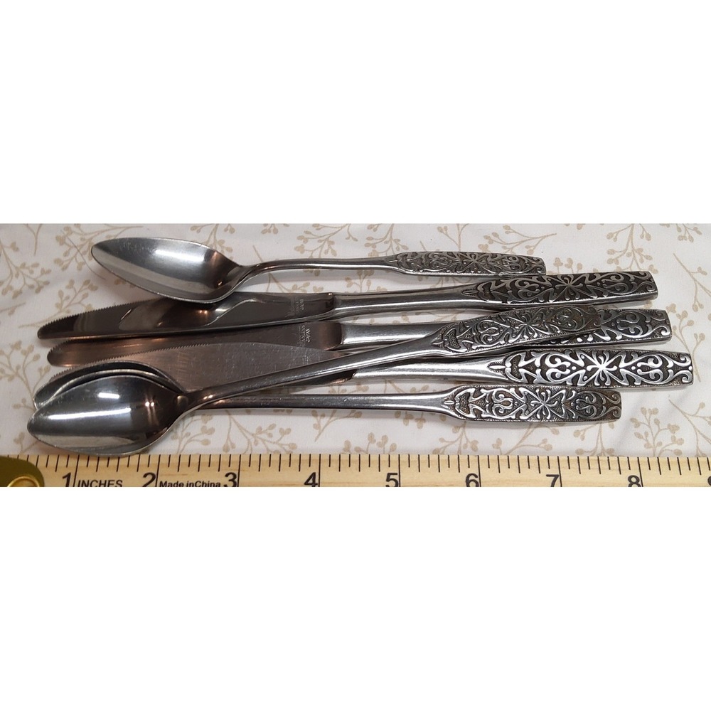 VINTAGE National Silver VALINDA Stainless Silverware 3 Knives/1 Spoon/1 Teaspoon - Picture 6 of 6